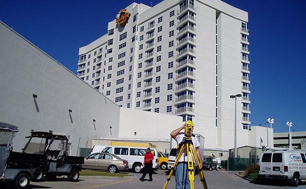 Surveyer working by hotel
